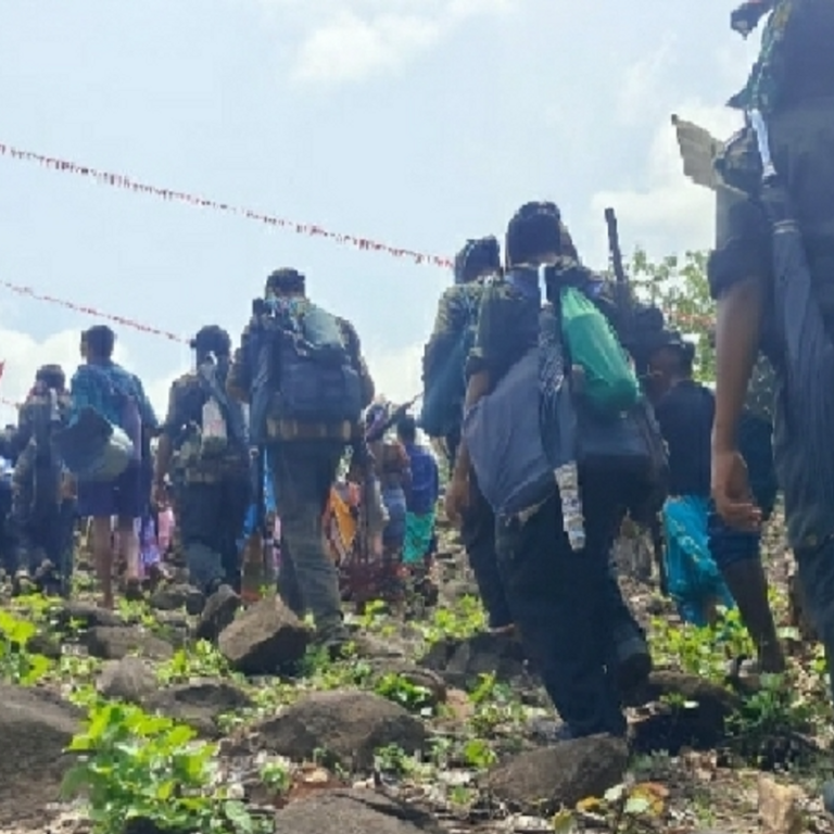 सुकमा में चल रही पुलिस-नक्सली मुठभेड़:कोर नक्सल इलाके में घुसे जवान, दोनों तरफ से हो रही गोलीबारी, कल मारे गए थे 3 नक्सली