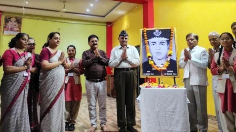 पाकिस्तान के अंदर जाकर बम बरसाए थे बलिदानी प्रेम ने, बैरागढ़वासियों ने पुण्यतिथि पर श्रद्धापूर्वक किया याद