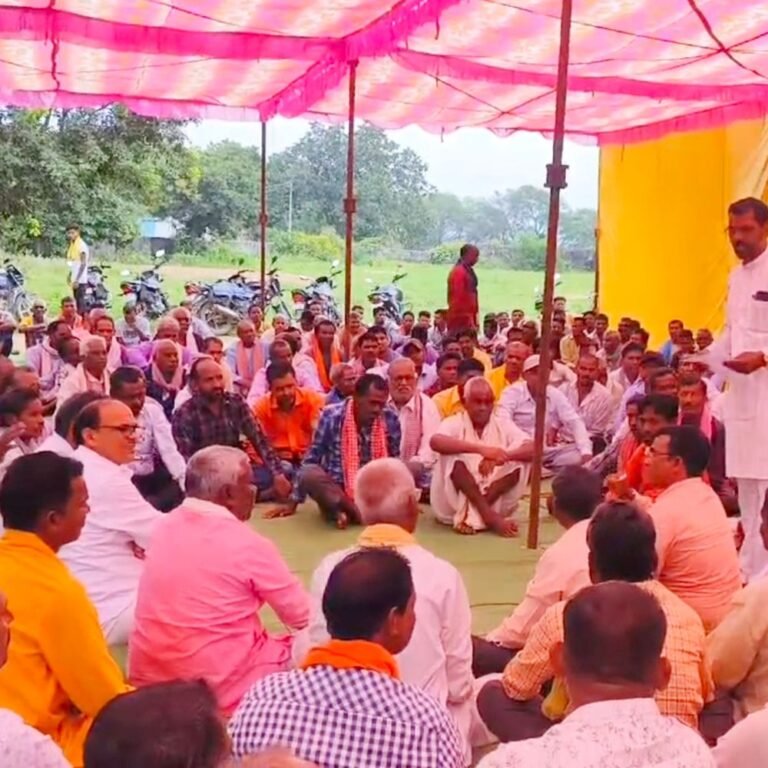 महापंचायत का फैसला…शराब बनाने पर 51 हजार जुर्माना:छत्तीसगढ़ के 19 गांवों की बैठक, लोग बोले-शिकायत पर नहीं होती कार्रवाई, पुलिस भरोसे नहीं बैठ सकते