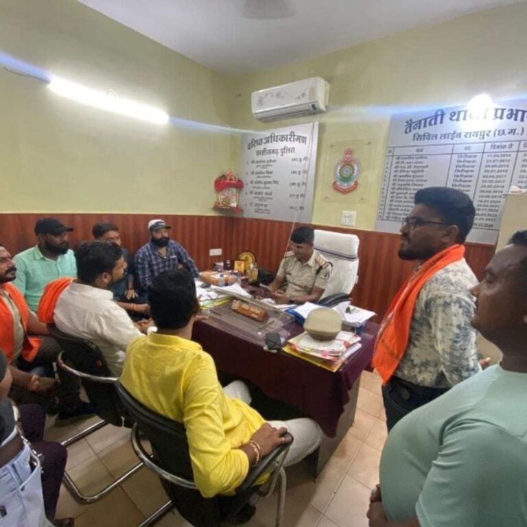 छत्तीसगढ़ में गैर-हिंदू की गरबा क्लास कराई बंद:थाने पहुंचे बजरंग दल और VHP कार्यकर्ता, कहा- लव जिहाद और अश्लीलता बढ़ने की आशंका