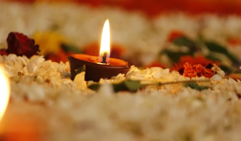 Mahalaya Amavasya 2024: किस दिन है महालया अमावस्या? जानें इसका महत्व और पितरों की श्राद्ध पूजा विधि