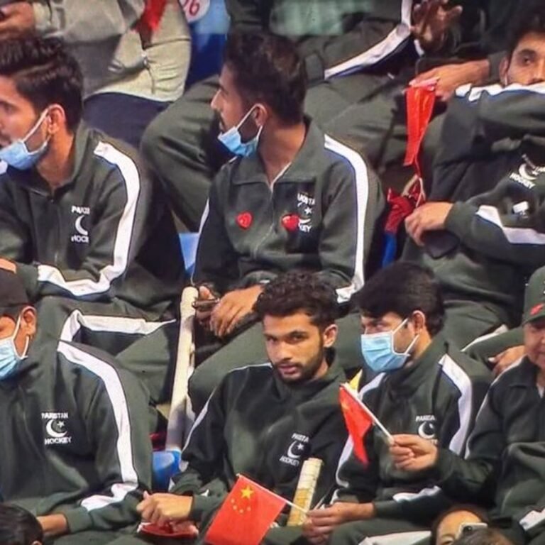 एशियन चैंपियंस ट्रॉफी में पाकिस्तान ने किया चीन को सपोर्ट:भारत के खिलाफ हॉकी फाइनल में चीनी झंडा लहराते नजर आए PAK प्लेयर्स