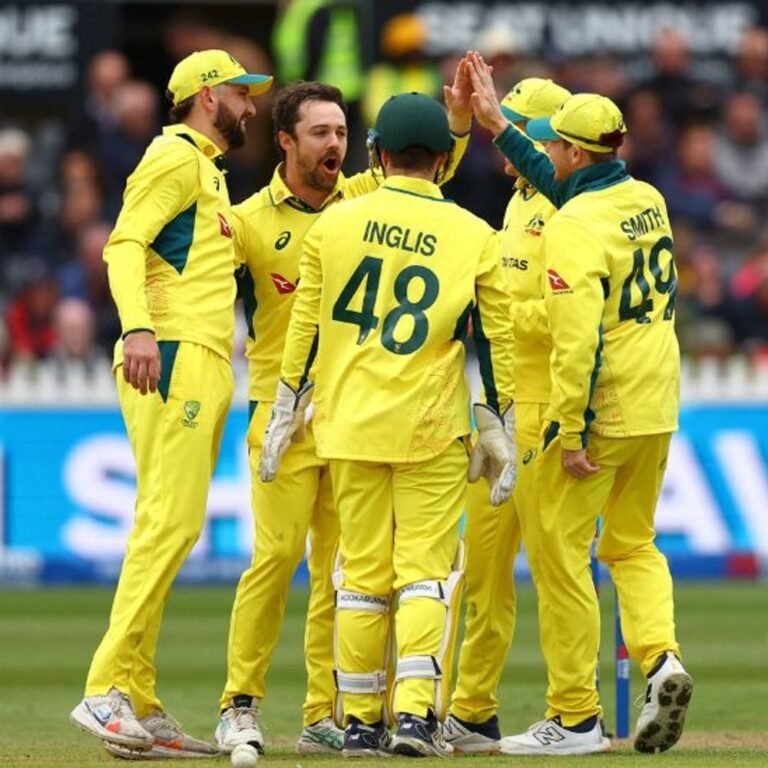 ऑस्ट्रेलिया ने 49 रन से जीता 5वां वनडे:हेड को 4 विकेट, इंग्लैंड से डकेट ने लगाई सेंचुरी; सीरीज 3-2 से कंगारुओं के नाम