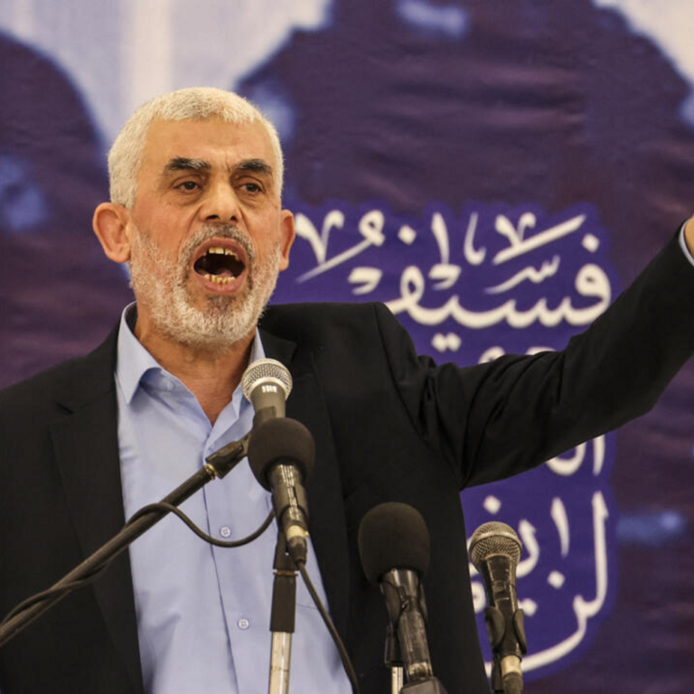 दावा- हमास चीफ याह्या सिनवार जिंदा है:उसने कतर से संपर्क किया; इजराइली सेना ने हमले में मारे जाने की आशंका जताई थी