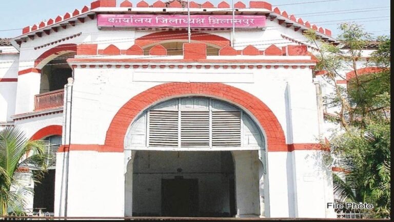 बिलासपुर तहसील कार्यालय में हितग्राही परेशान, सालों से भटक रहे पर अधिकारी नदारद,  उनकी कोई सुनवाई नहीं