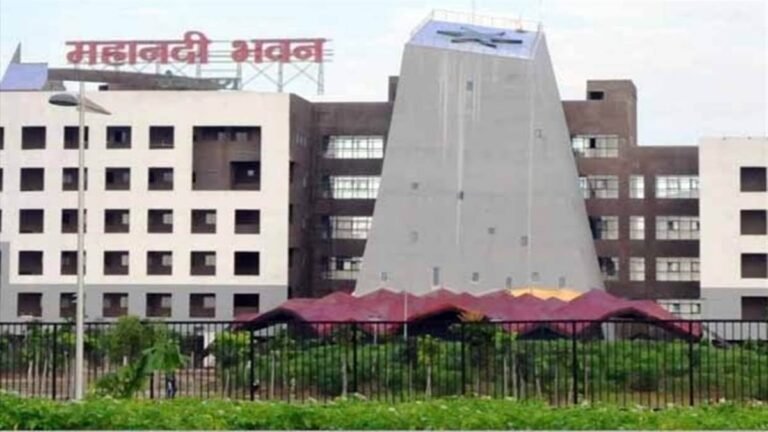 CG Transfer: छत्‍तीसगढ़ में आठ IAS अफसरों का ट्रांसफर, जानिए कौन से अफसर को मिली कौन-सी जिम्‍मेदारी, देखिए लिस्‍ट