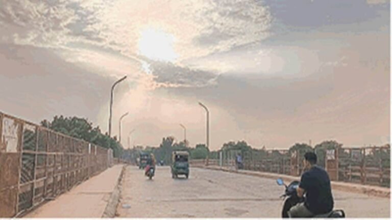 ग्‍वालियर में सूरज चमका, धरती का पारा चढ़ा