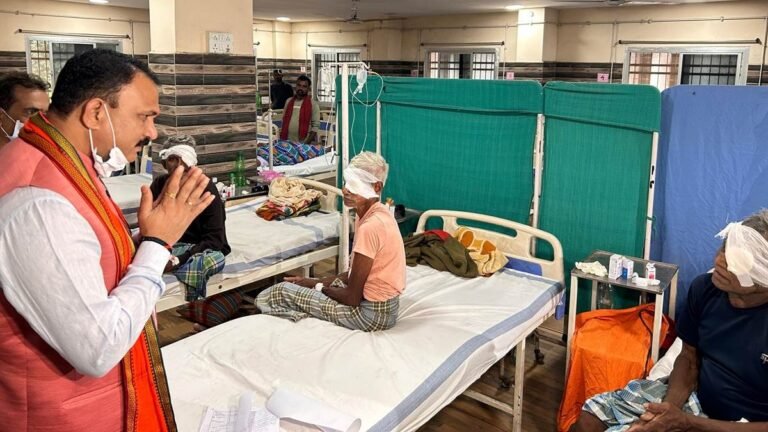 फंगस वाले OT में मोतियाबिंद का ऑपरेशन, 10 मरीजों को दिखना हुआ बंद, नेत्र सर्जन निलंबित, आठ की फिर हुई सर्जरी