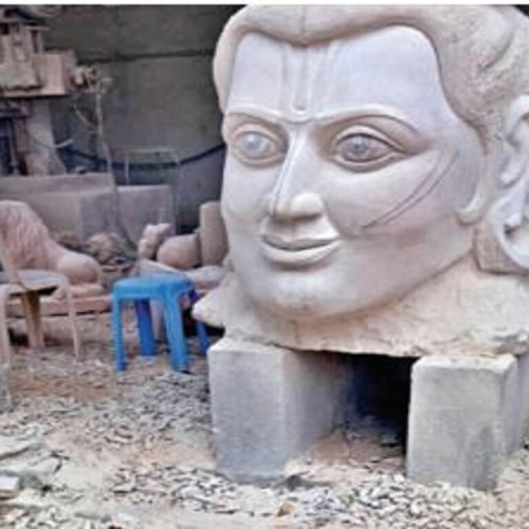 राम वनगमन पथ की पहली मूर्ति बदलेगी:चंदखुरी में लगेगी भगवान राम की 51 फीट की नई मूर्ति, दो टन के 14 सैंड स्टोन जोड़कर लेगी आकार