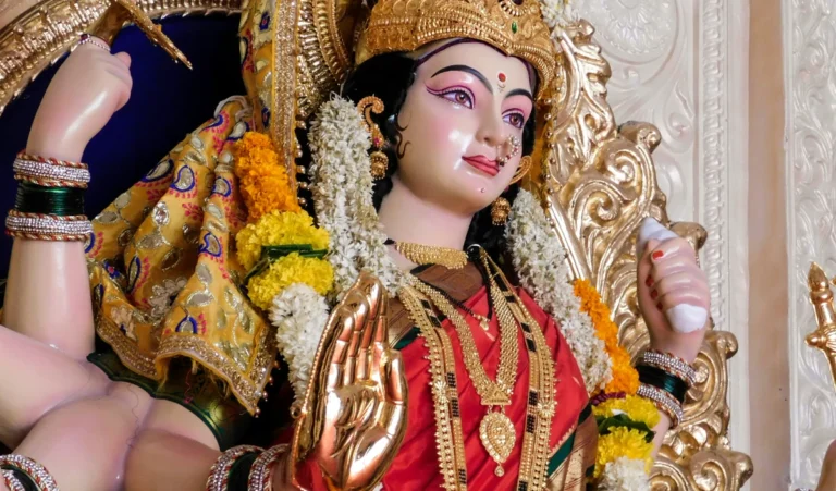 Shardiya Navratri 2024: नवरात्रि के पहले दिन माता शैलपुत्री को किस चीज का भोग लगाना चाहिए?