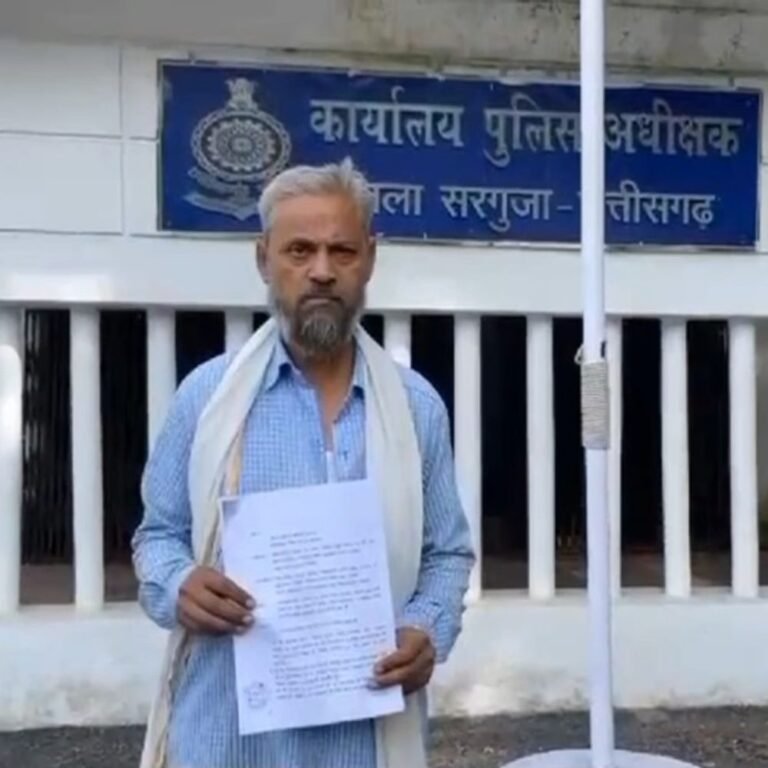 बेटे के निकाह के लिए रखा मन्नत वाला मुर्गा चोरी:पुलिस ने नहीं लिखी रिपोर्ट तो एसपी दफ्तर पहुंचा पिता, ​​​​​​​सचिव पर चोरी का आरोप