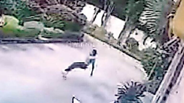 Gwalior News: चैतन्य टेक्नो स्कूल की चौथी मंजिल से गिरा छात्र, प्रबंधन बोला झूठ – कक्षा में चक्कर खाकर गिरा