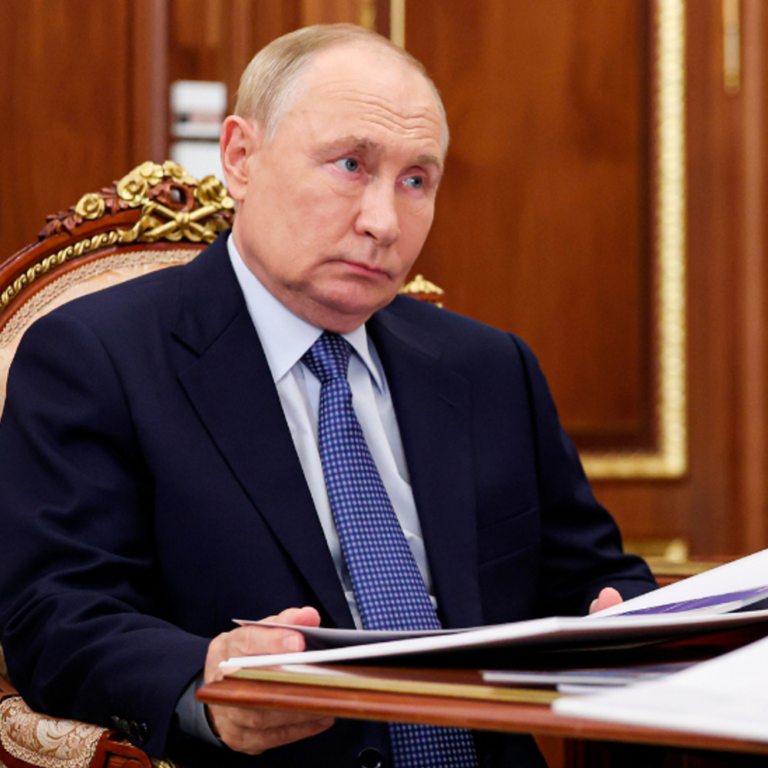 रूस ने ब्रिटिश डिप्लोमैट को निष्कासित किया:कहा- जासूसी के मकसद से देश में घुसा था; ब्रिटेन का यूक्रेन में सैनिक भेजने से इनकार