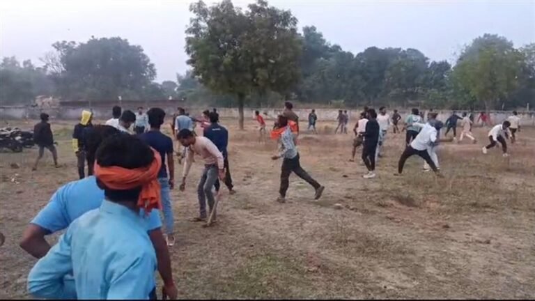 रीवा के मऊगंज में धार्मिक स्थल पर अतिक्रमण को लेकर दो पक्षों में पथराव, चार घायल