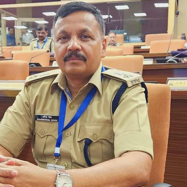 कवर्धा एसपी 2 महीने में दूसरी बार बदले गए:पल्लव के बाद अब राजेश अग्रवाल को हटाया गया; 4 IPS अफसरों का ट्रांसफर