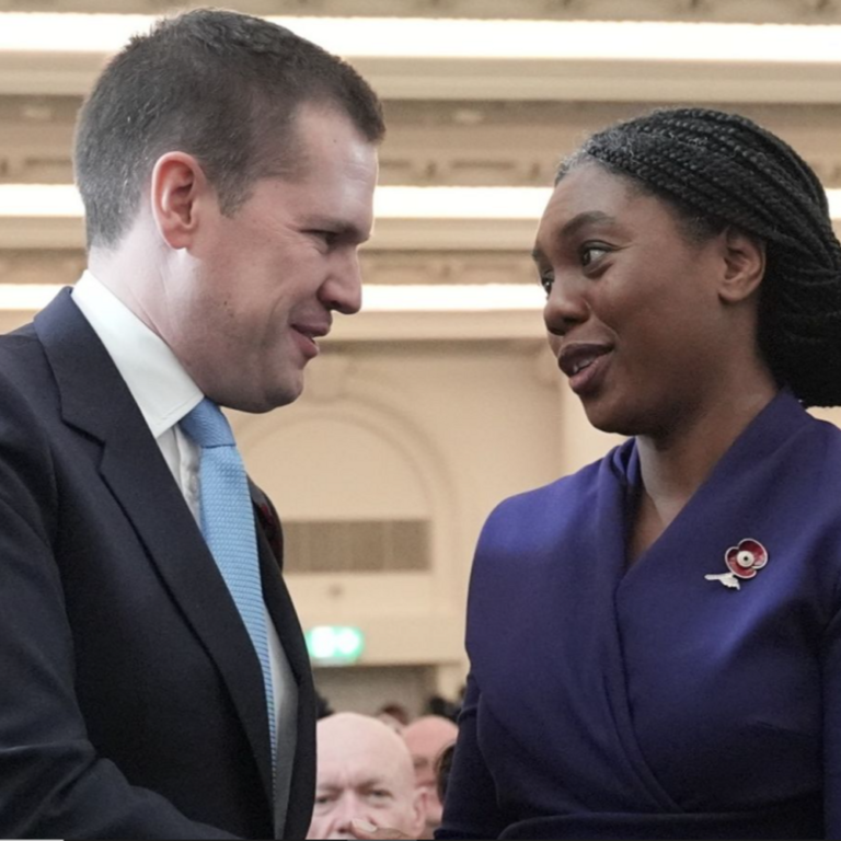 सुनक की जगह लेंगी केमी बेडेनॉक:किसी ब्रिटिश पार्टी की लीडर बनने वाली पहली अश्वेत महिला; PM स्टार्मर बोले- देश के लिए गर्व की बात