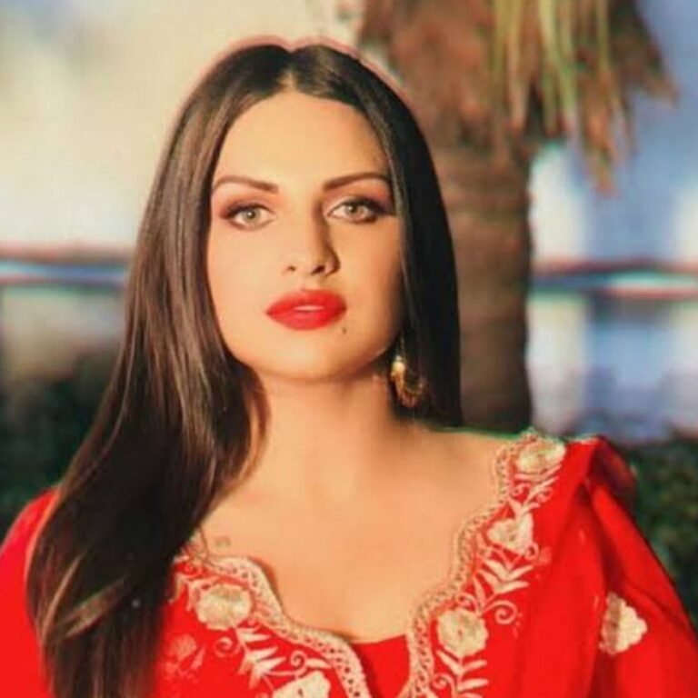 एक्ट्रेस हिमांशी खुराना के पिता गिरफ्तार:ड्यूटी पर तैनात तहसीलदार से की थी मारपीट, 14 दिन न्यायिक हिरासत में भेजा