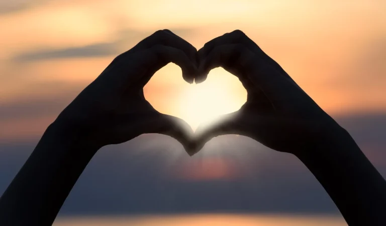 Weekly Love Horoscope 25 November to 1 December 2024 | पार्टनर से बहस करने से बचें! बढ़ेगा अहंकार का टकराव, प्रेमी जोड़ों के लिए कैसा रहेगा आने वाला सप्ताह?