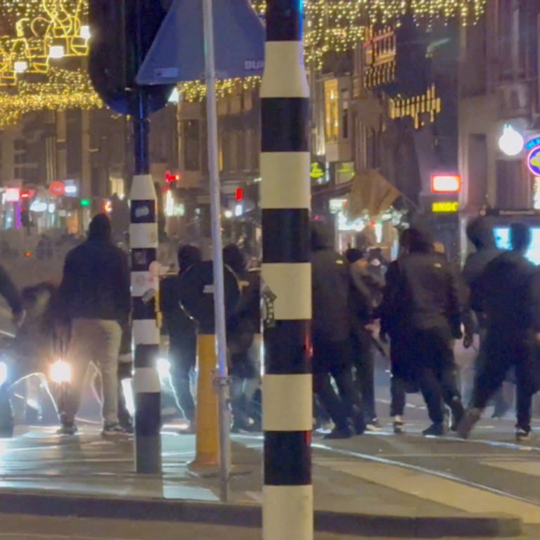 नीदरलैंड में इजराइली फुटबॉल फैंस पर हमला:5 को अस्पताल में भर्ती करना पड़ा; PM नेतन्याहू ने वापस लाने के लिए प्लेन भेजा