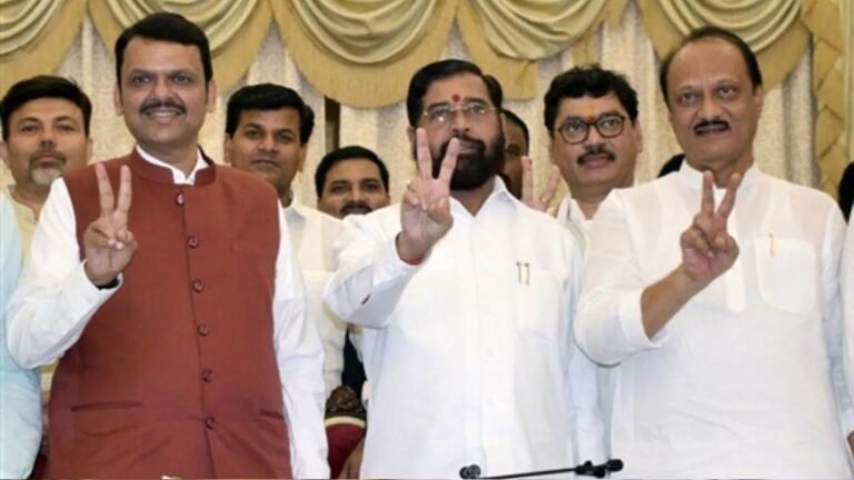 Maharashtra CM Oath Ceremony: देवेंद्र फडणवीस ने ली CM पद की शपथ, जूनियर की भूमिका में रहेंगे शिंदे व अजीत पवार