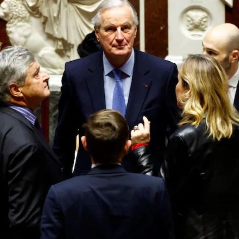 फ्रांस में 3 महीने में गिरी PM बार्नियर की सरकार:पहली बार किसी PM को अविश्वास प्रस्ताव से हटाया गया; राष्ट्रपति मैक्रों को इस्तीफा सौपेंगे