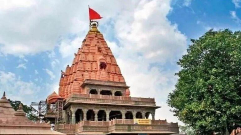 महाकाल मंदिर में नए साल में दर्शन व्यवस्था पर जल्द होगा फैसला, आ सकते हैं 10 लाख श्रद्धालु