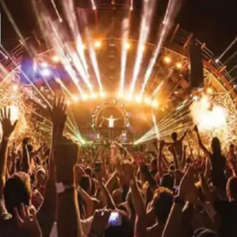 रायपुर में न्यू-ईयर सेलिब्रेशन की तैयारी..जानिए कहां-क्या आयोजन:80 से ज्यादा होटल-रेस्टोरेंट ने शराब सर्व करने की परमिशन मांगी; 999 से 10000 तक एंट्री