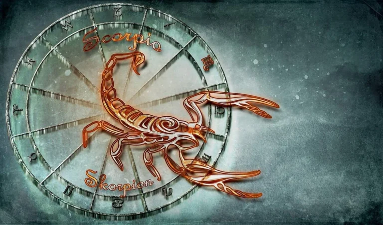 Scorpio Horoscope 2025: वृश्चिक राशि वाले जातकों के लिए कैसा रहेगा साल 2025? यहाँ पढ़ें वार्षिक राशिफल
