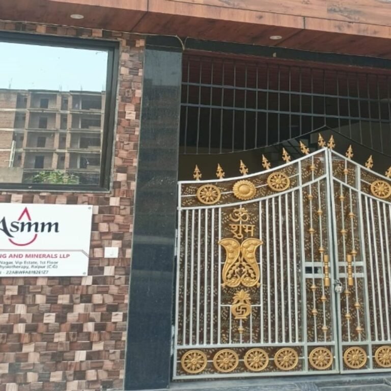 रायपुर में माइनिंग कंपनी के कार्यालय में सेंट्रल-GST की रेड:टैक्स चोरी के शक में छापेमारी, 4 गाड़ियों में पहुंचे अधिकारी; खंगाले जा रहे दस्तावेज