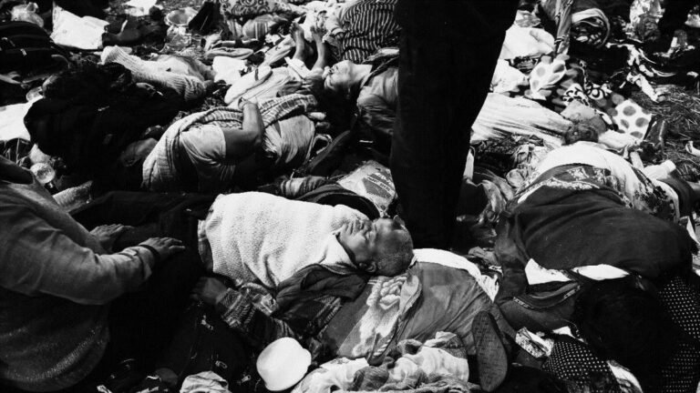 Mahakumbh Stampede: भगदड़ पर बोलते हुए CM योगी की भर आईं आंखें… रुंधे हुए गले से कहा- हादसा मर्माहत करने वाला