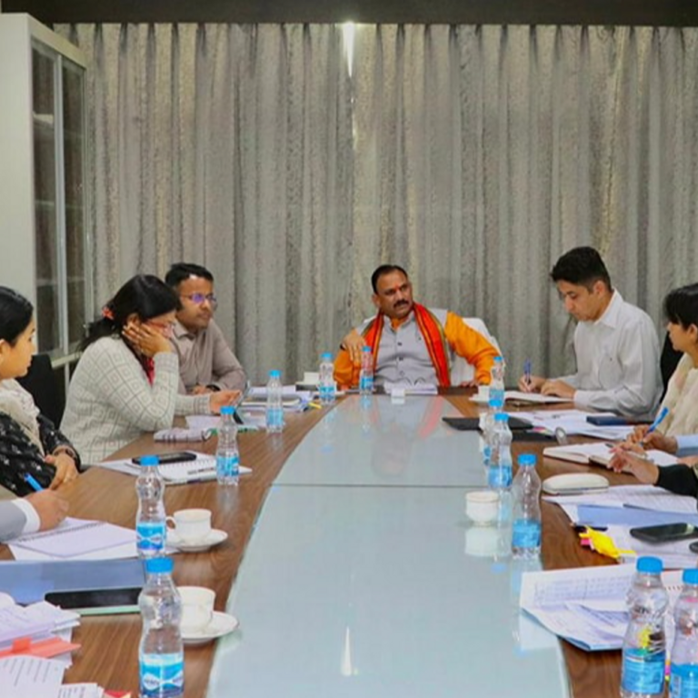 छत्तीसगढ़ में HMPV वायरस को लेकर बैठक:स्वास्थ्य मंत्री ने अफसरों को बुलाया, तैयारियों पर रिपोर्ट ली; पड़ोसी राज्य महाराष्ट्र में मिले हैं केस