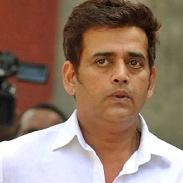 एक प्लेट खिचड़ी में 12 लोग खाते थे:पेट भर जाए, इसलिए उसमें पानी डालते थे; रवि किशन बोले- गरीबी भूल नहीं पाया हूं