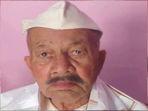 बॉलीवुड एक्टर राजपाल यादव के पिता का निधन:75 साल की उम्र में दिल्ली एम्स में ली आखिरी सांस, एक्टर बोले- शव लेकर गांव आ रहे