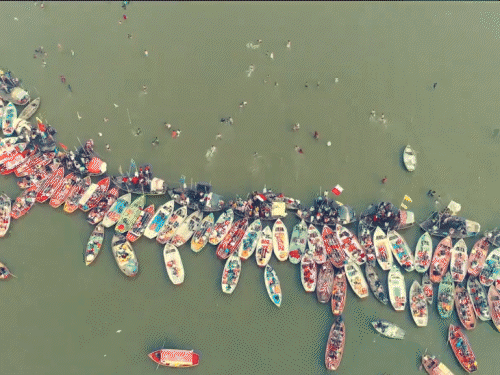 कुंभ मेले से 45 हजार परिवारों को मिल रहा रोजगार:2013 में 6.35 लाख लोगों को मिली थीं नौकरियां, 12,000 करोड़ की कमाई