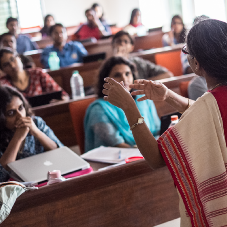 अब बिना NET के असिस्‍टेंट प्रोफेसर बन सकेंगे:वाइस चांसलर पद के लिए टीचिंग एक्‍सपीरिएंस की जरूरत नहीं; UGC की ड्राफ्ट गाइडलाइंस जारी