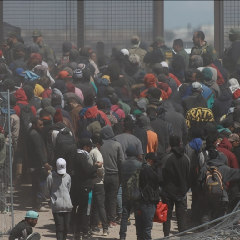 ट्रम्प सरकार के पहले दिन 308 अवैध प्रवासी गिरफ्तार:इन पर हत्या, रेप, किडनैपिंग के आरोप; न्यूयॉर्क से 4 बांग्लादेशी भी पकड़े गए