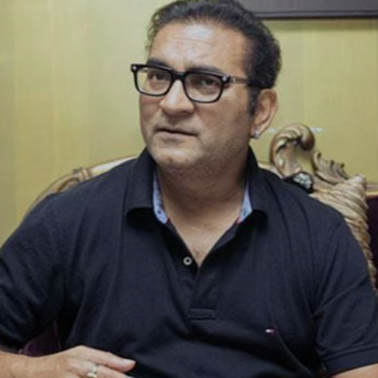 अभिजीत भट्टाचार्य को लीगल नोटिस भेजा गया:लिखित में माफी मांगने की उठाई गई मांग; सिंगर ने महात्मा गांधी को बताया था पाकिस्तान का राष्ट्रपिता