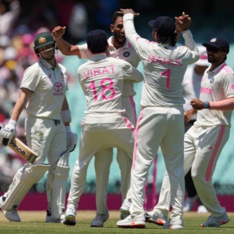 भारत-ऑस्ट्रेलिया 5वां टेस्ट- कंगारुओं का तीसरा विकेट गिरा:स्कोर 104/3, हेड-ख्वाजा नाबाद; प्रसिद्ध ने कोंस्टास-लाबुशेन, स्मिथ को आउट किया