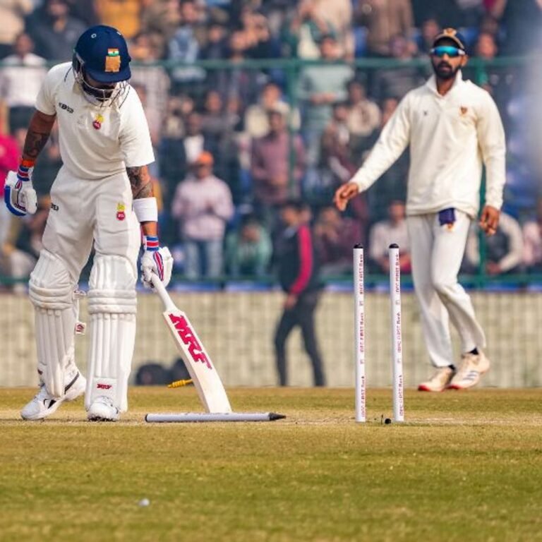 रणजी ट्रॉफी- चौका मारने के बाद बोल्ड हुए कोहली:15 बॉल पर 6 रन बनाए, हिमांशु सांगवान ने क्लीन बोल्ड किया