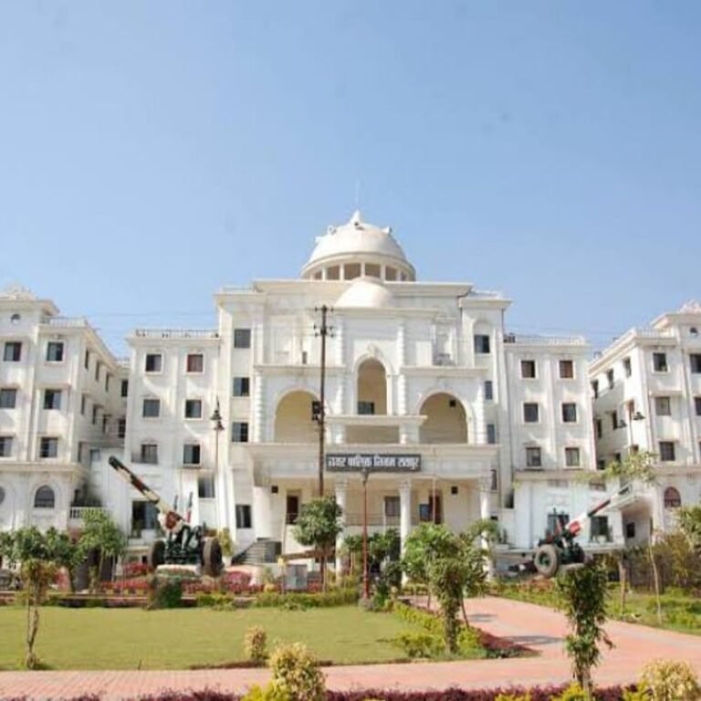 रायपुर के 32 वार्डों में कांग्रेस प्रत्याशी तय:मेयर एजाज ढेबर लड़ेंगे पार्षद चुनाव, कई वार्डों में पूर्व पार्षदों की पत्नियों के नाम शामिल