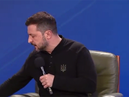 यूक्रेन में जेलेंस्की राष्ट्रपति पद छोड़ने को तैयार:रूस को कैदियों की अदला-बदली का प्रस्ताव दिया; रूस कुर्स्क में फंसे नागरिकों को निकालेगा