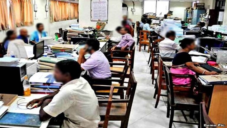 MP के सरकारी कर्मचारियों के लिए काम की खबर, प्रमोशन को लेकर सरकार करेगी बात