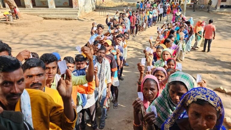 CG Panchayat Chunav 2025 Voting: छत्तीसगढ़ में पंचायत चुनाव के तीसरे चरण में 50 ब्लाकों में वोटिंग जारी, कल होगी मतगणना