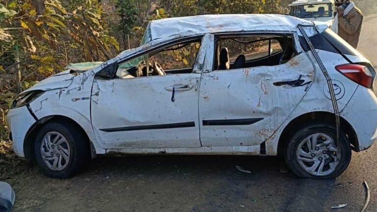 Rewa में भीषण सड़क हादसा, महाकुंभ स्नान कर लौट रहे एक ही परिवार के 4 लोगों की मौत, 6 घायल