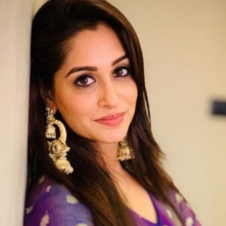 दीपिका कक्कड़ पर फैशन डिजाइनर ने लगाए आरोप:घर में रखकर काम करवाया फिर शो मिलते ही अचानक बातें सुनाकर नौकरी से निकाला, सैलेरी भी नहीं दी