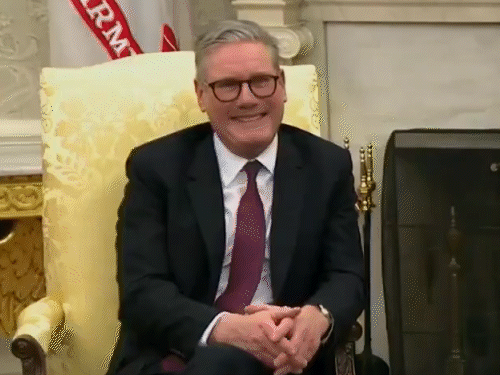 ट्रम्प ने ब्रिटिश PM से पूछा-रूस से अकेले निपट पाओगे:स्टार्मर हंसकर टाल गए; यूक्रेन में शांति कायम करने पर बात हो रही थी