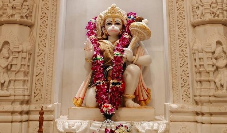 आखिर क्यों शनिवार के दिन हनुमान जी की पूजा? यह तो शनिदेव का दिन है