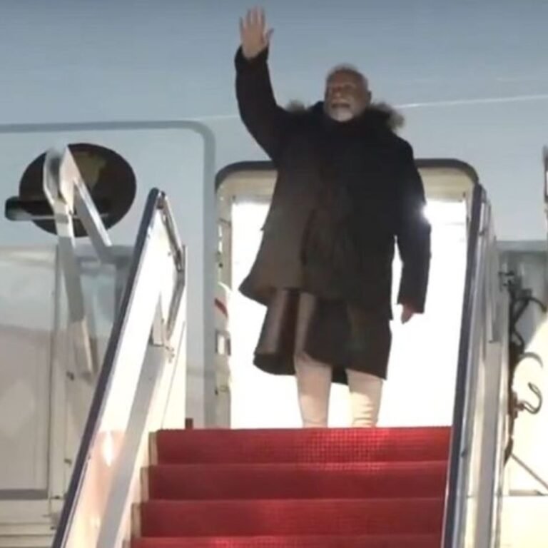 फ्रांस के बाद अमेरिका पहुंचे PM मोदी:व्हाइट हाउस से भी बड़ी बिल्डिंग ब्लेयर हाउस में ठहरेंगे, आज रात ट्रम्प से बातचीत होगी