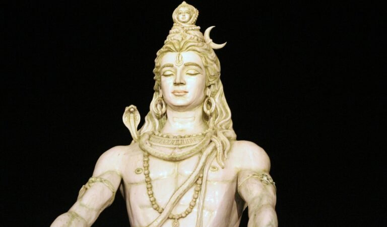 Maha Shivratri 2025: महाशिवरात्रि पर करें भगवान शिव के इन मंत्रों का जाप, मृत्यु भय से मिलेगा छुटकारा
