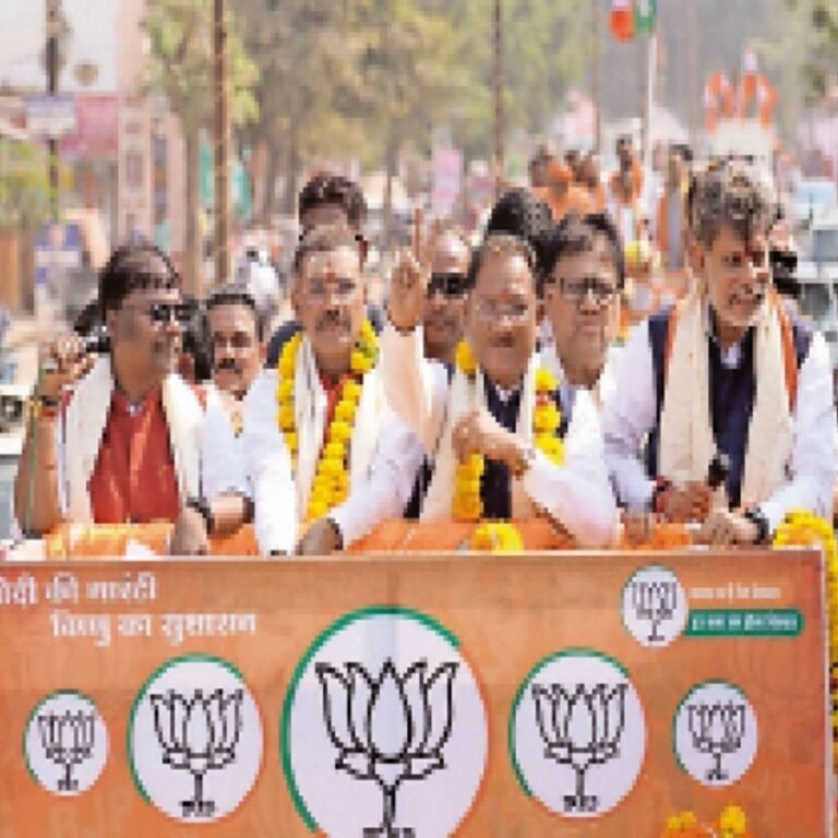 बस्तर में सीएम का रोड शो:कहा – कांग्रेस की सरकार में राज्य के नगरीय निकायों की हालत खराब हुई